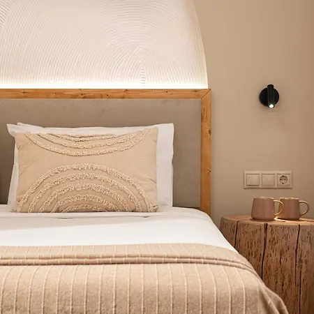 Elea Concept & Hotel 2*